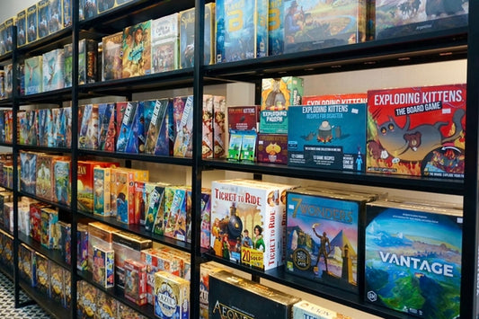 里 Board game là gì & Vì sao giới trẻ yêu thích board game?