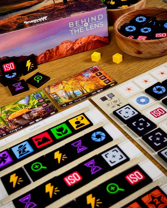 Đánh giá board game Behind the Lens thử thách giải đố nhiếp ảnh